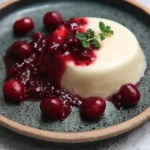 Zimt-Panna-Cotta-mit-Kirschen-Rezept