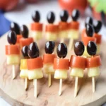 Fußball-Fingerfood-Spieße mit Käse, Tomaten & Oliven 38 Fussball-Fingerfood-Spiesse-mit-Kaese-Tomaten-Oliven-Rezept
