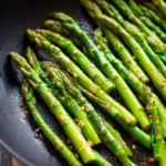 Gebratener-Gruener-Spargel-aus-der-Pfanne-Rezept