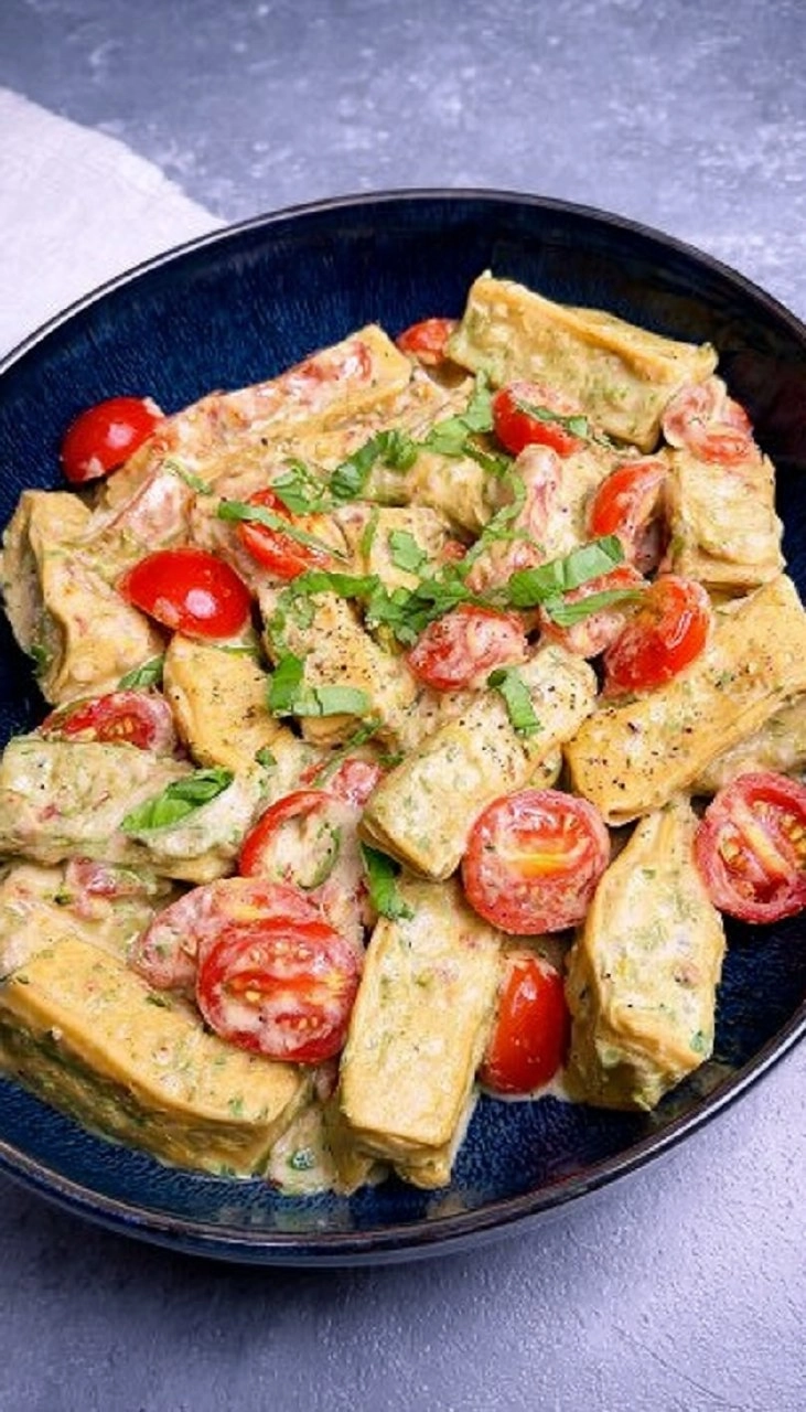 Maultaschen-Pfanne Mit Tomaten Und Käse