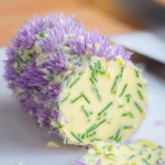 Schnittlauchbluetenbutter-Rezept